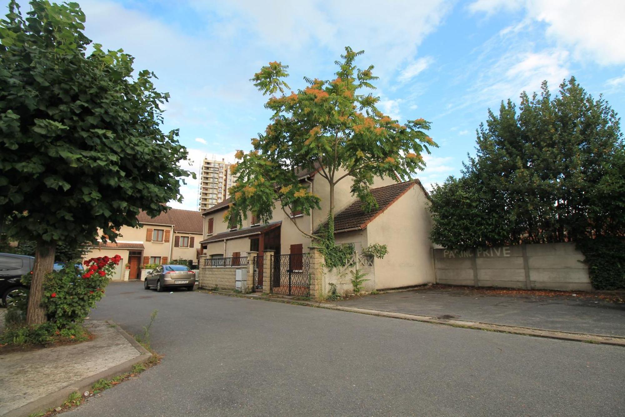 Free Private Parking - 15Mn Paris - 5Mn Walk Train Station - All Equipped - Terrace - Garden - Stade De France - Casino D'Enghien - Hippodrome, Universite Épinay-sur-Seine Esterno foto