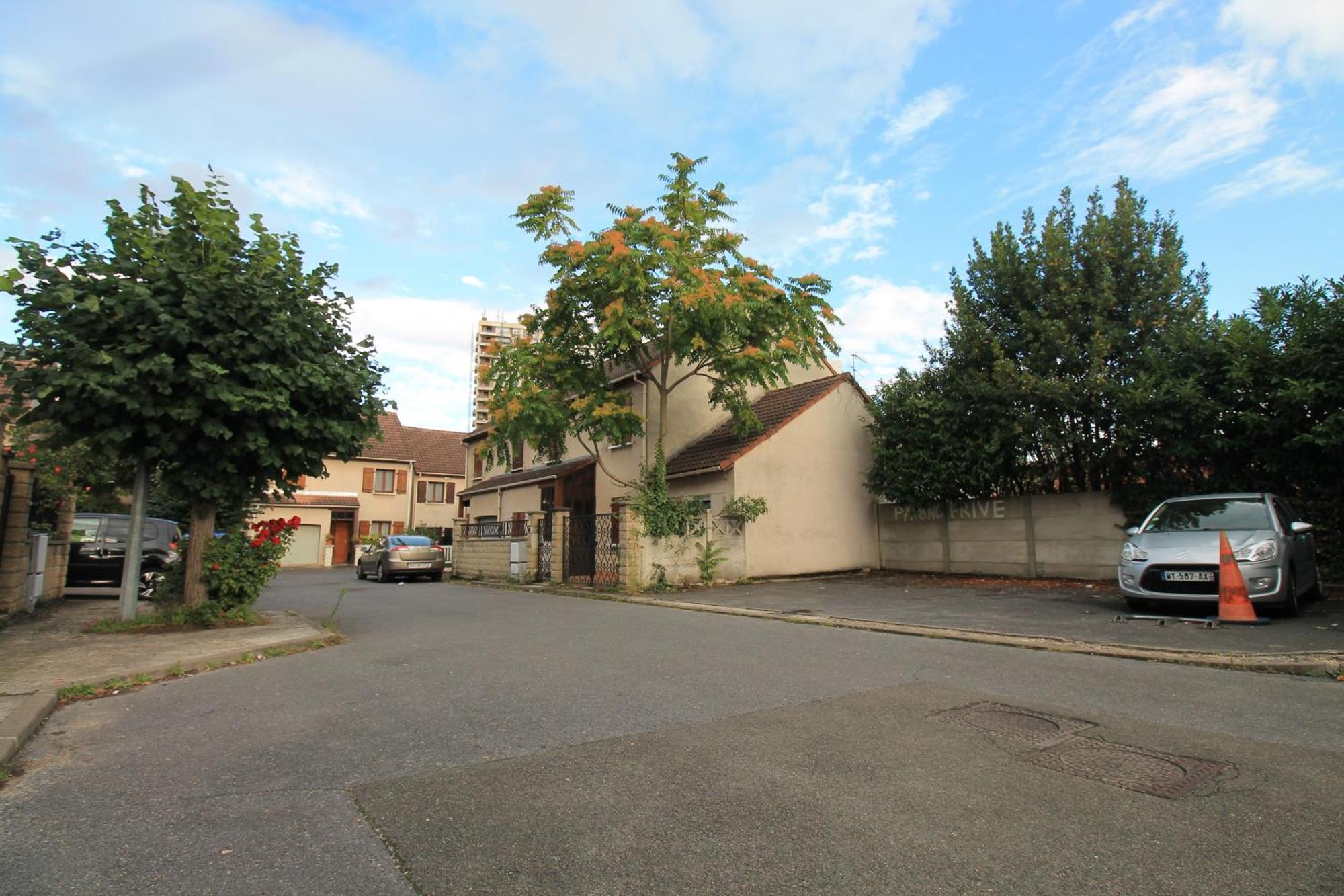 Free Private Parking - 15Mn Paris - 5Mn Walk Train Station - All Equipped - Terrace - Garden - Stade De France - Casino D'Enghien - Hippodrome, Universite Épinay-sur-Seine Esterno foto