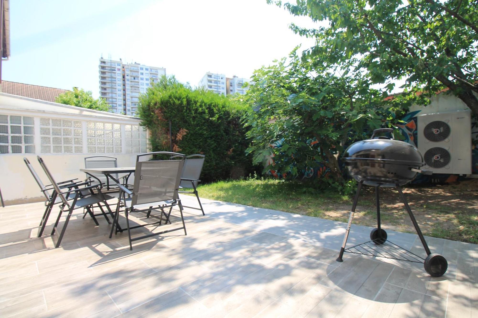 Free Private Parking - 15Mn Paris - 5Mn Walk Train Station - All Equipped - Terrace - Garden - Stade De France - Casino D'Enghien - Hippodrome, Universite Épinay-sur-Seine Esterno foto